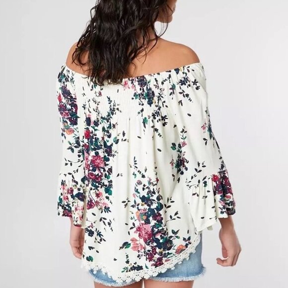 Luq Bohemian Bell Sleeve Off Shoulder Eyeshadow Crochet Trim Top Size Small Boho - Picture 2 of 13